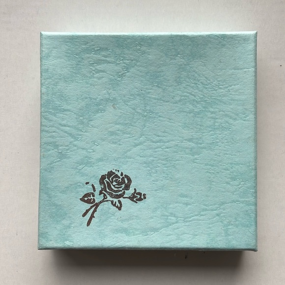 NWT New With Tags Authentic Real Red Jade Bangle Bracelet With Gift Box Included - Picture 6 of 7